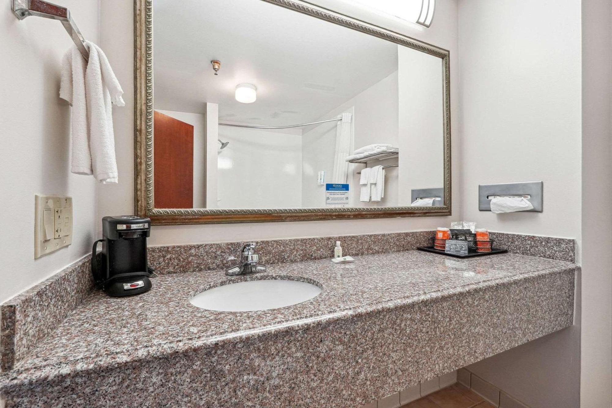 Quality Inn & Suites Dawsonville Eksteriør billede