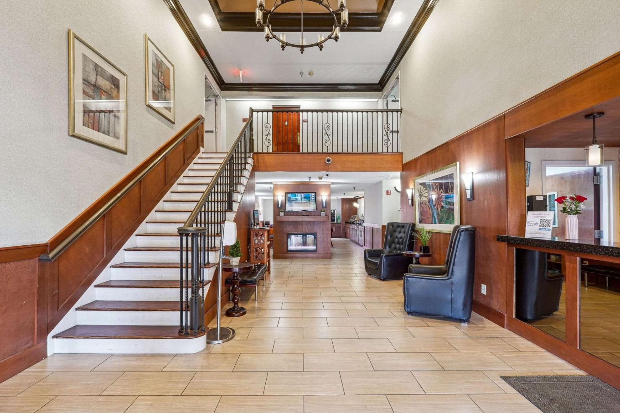 Quality Inn & Suites Dawsonville Eksteriør billede